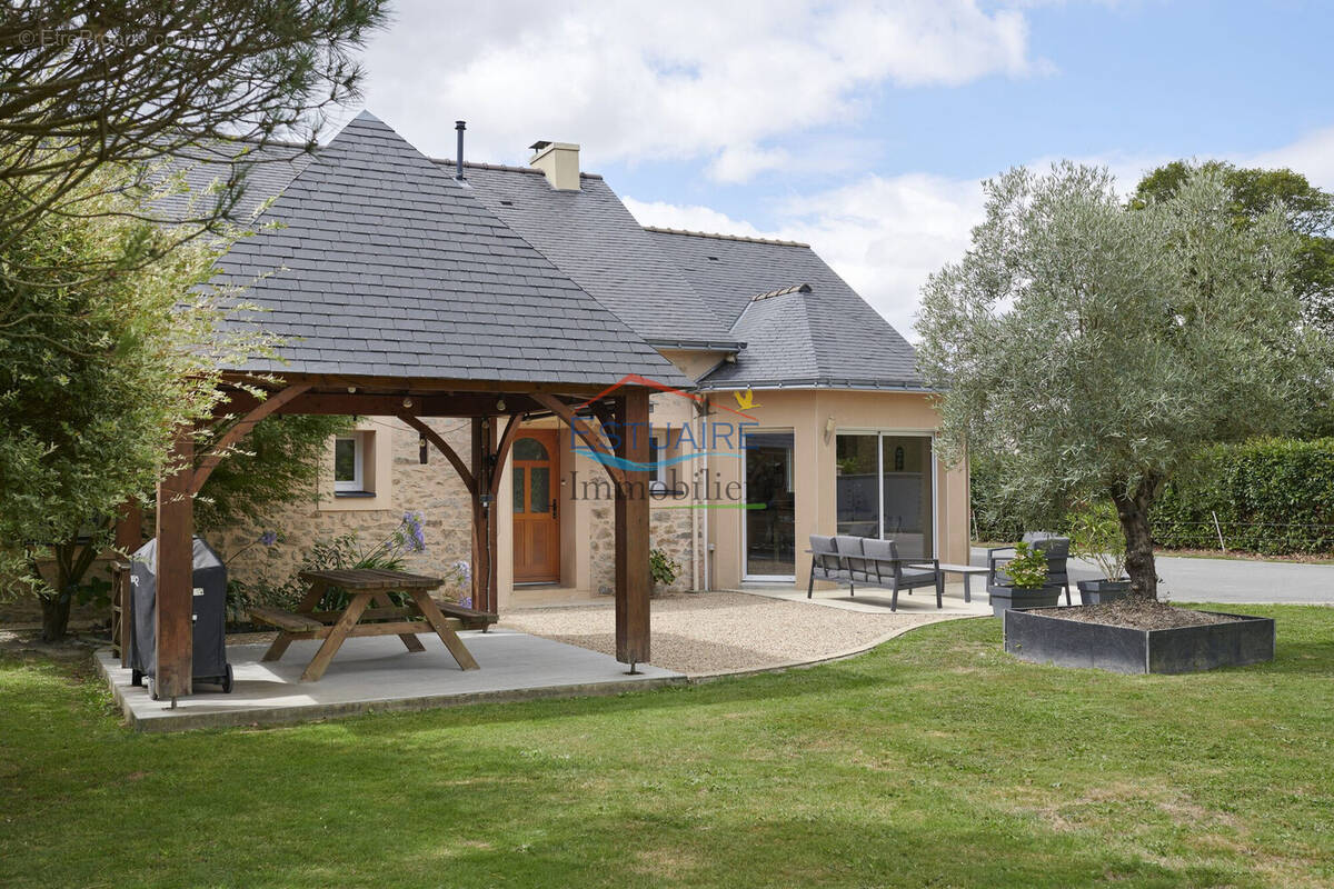 Maison à LA CHAPELLE-LAUNAY