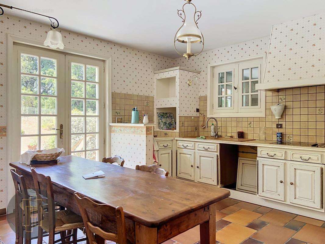 Exclusivité villa Saint Jean des Vignes terrain de 1900 m2 - photo 4