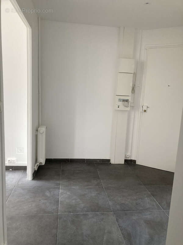 Appartement f4  a la rochette centre ville - photo 6
