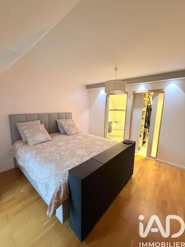 Photo 7 - Maison à VALLANGOUJARD