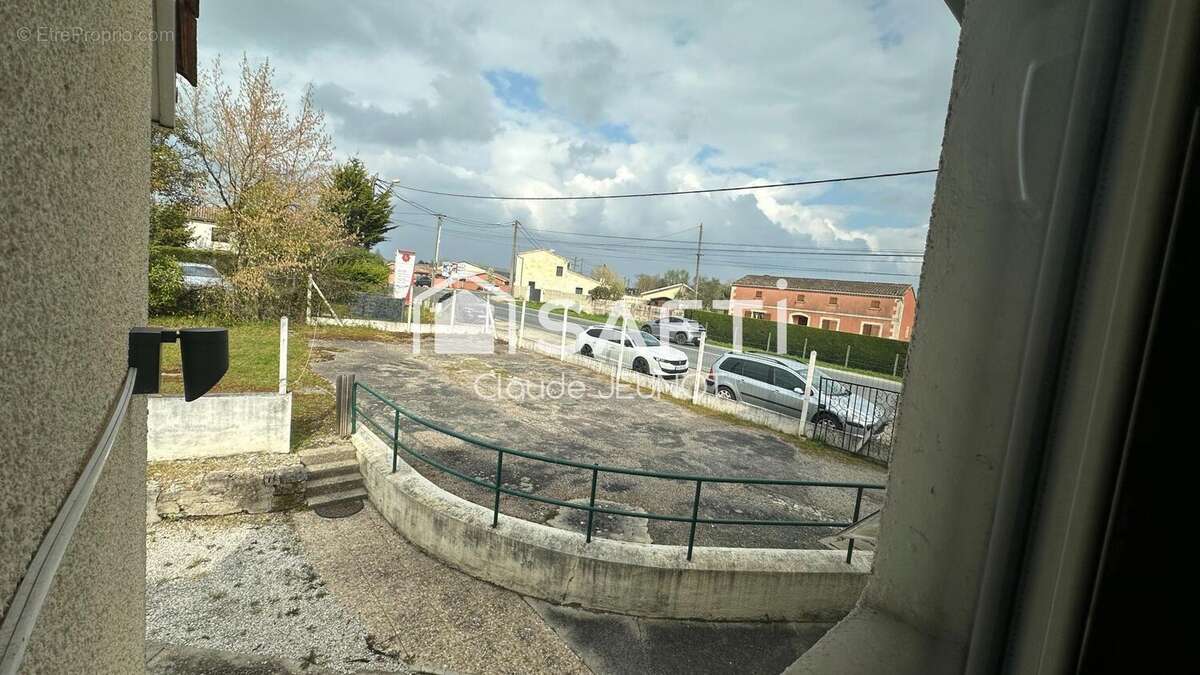 Photo 4 - Commerce à AMBARES-ET-LAGRAVE