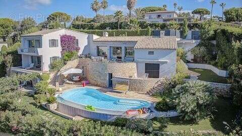 Maison à VALLAURIS