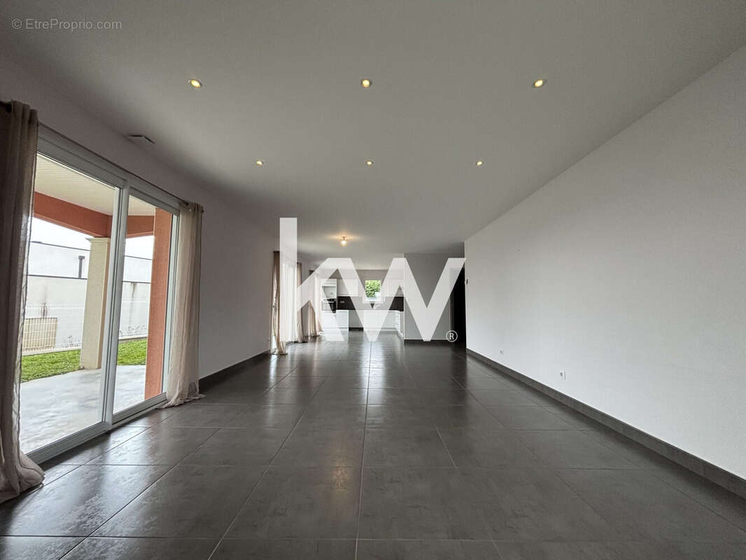 Maison à POLLIONNAY