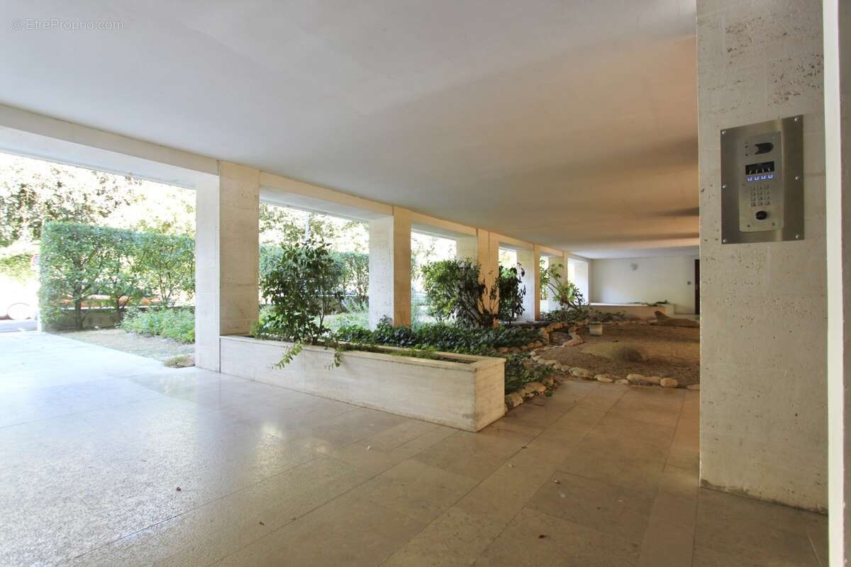 Appartement à vendre 2 pièces LA ROCHELLE (17) - photo 2