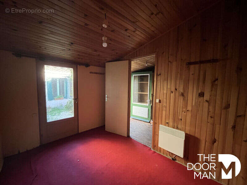 Maison à SAINT-HILAIRE-DE-CHALEONS