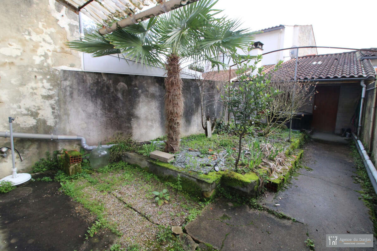 Jardin - Maison à PONS