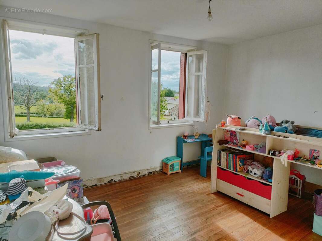 Photo 3 - Maison à CHAUFFAILLES