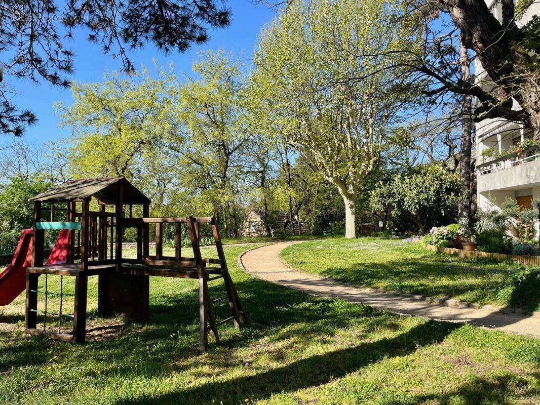 Appartement à CALUIRE-ET-CUIRE