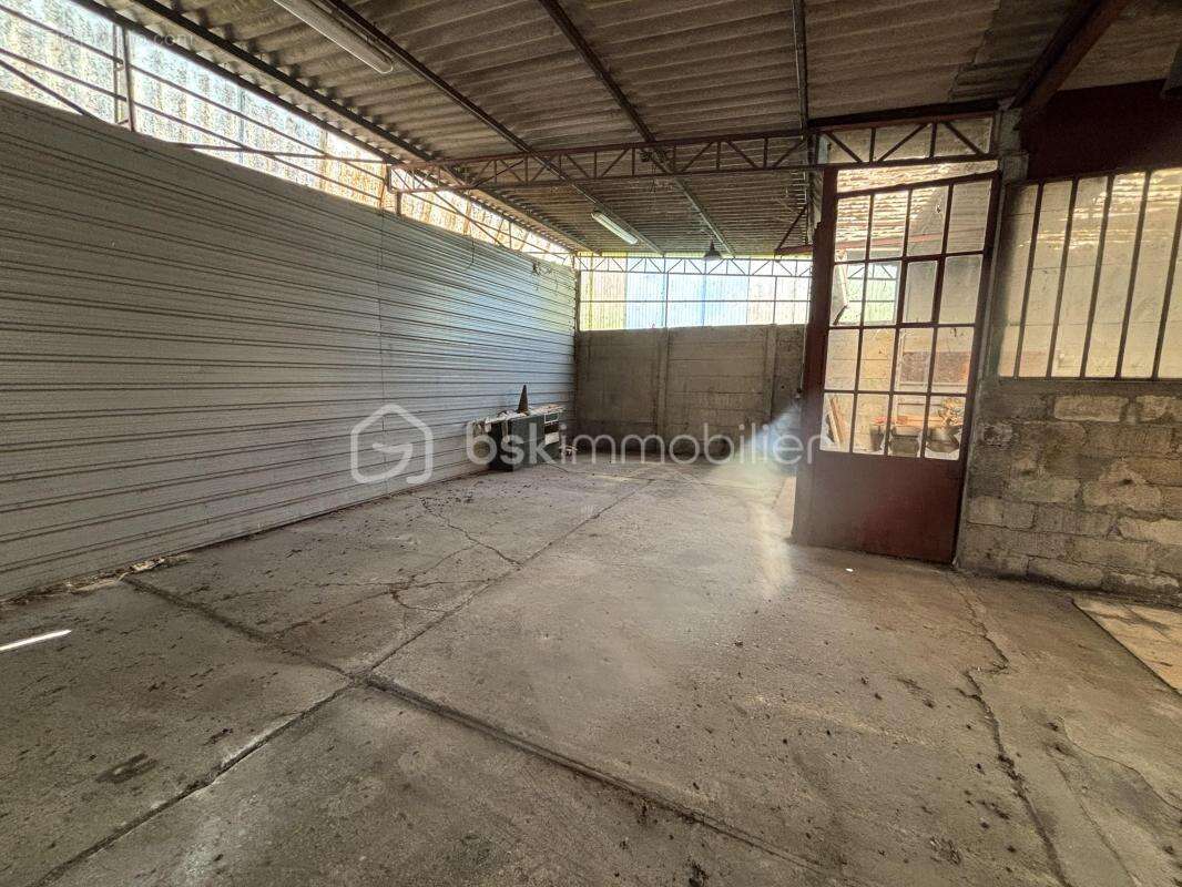 Terrain à SAVIGNY-SUR-ORGE