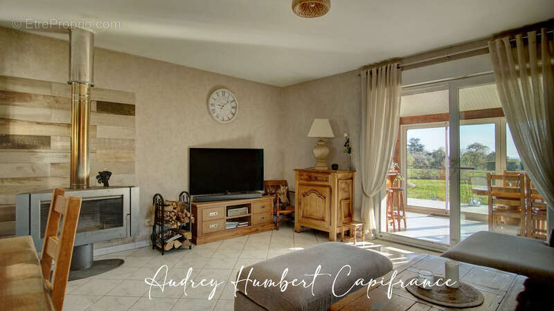 Maison à VIGNEULLES-LES-HATTONCHATEL