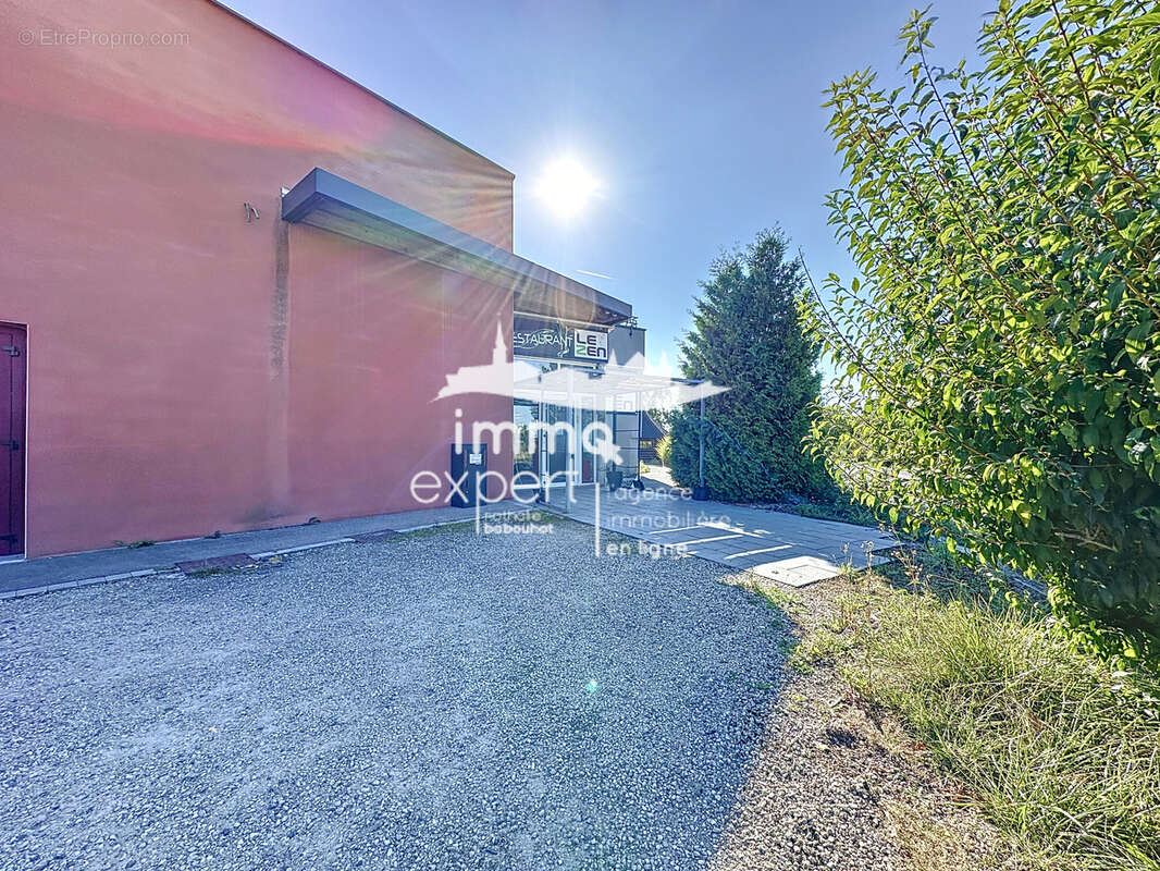 CHARMES   Murs commerciaux d'exception de 1 075 m2   Restaurant, Bar & Salle de Spectacle - photo 23
