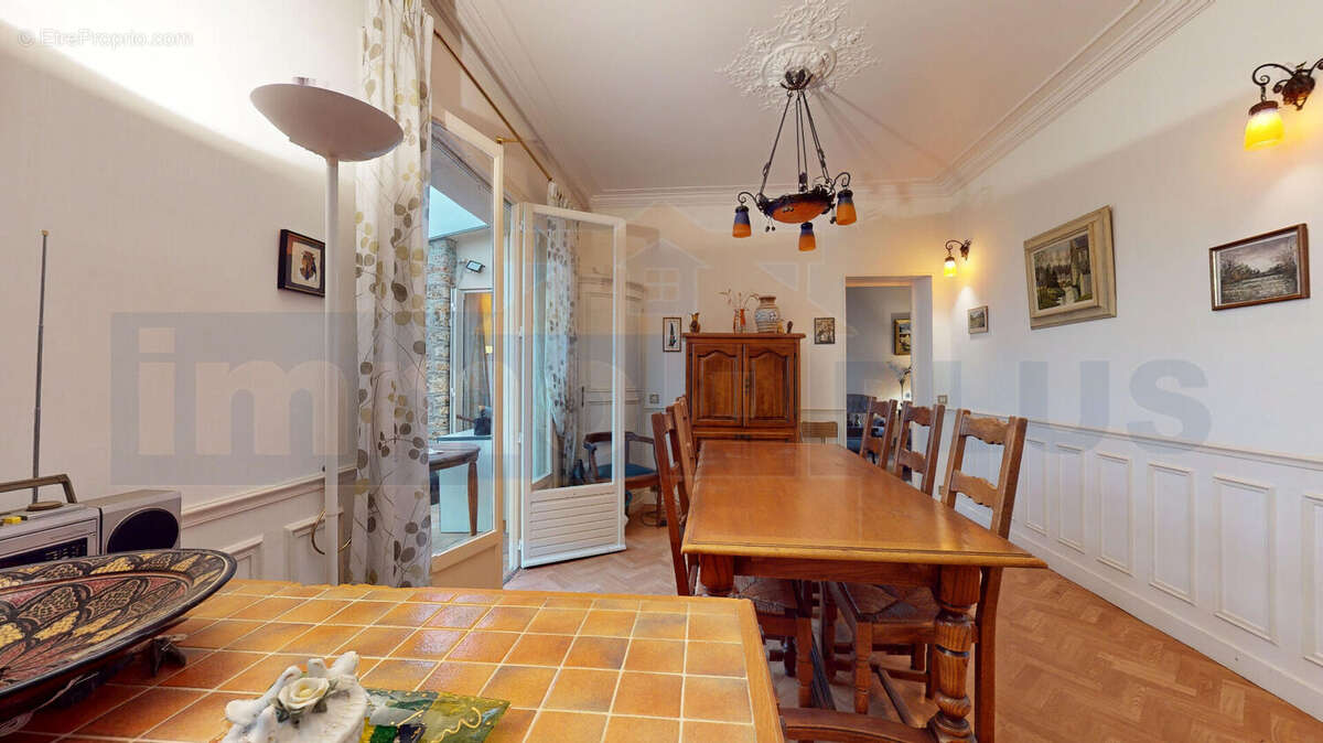 Maison à SAINT-CYR-L'ECOLE