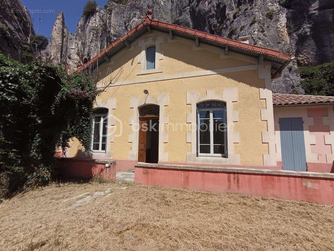 Maison Bourgeoise 140m2 plain pied à flanc de la colline Saint Jacques - photo 10
