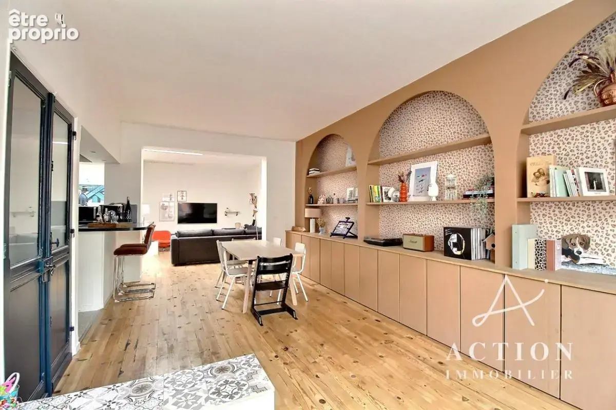 LILLE - Appartement T4 de 137M² avec GARAGE & CAVE - photo 3