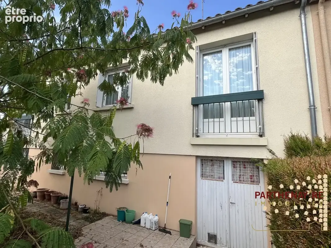 Maison 92 m² à Parthenay  - photo 2