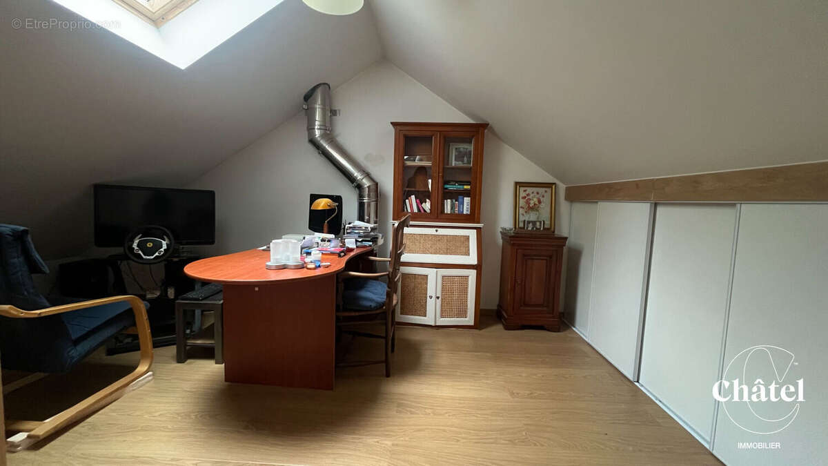 Maison à VERNEUIL-EN-HALATTE