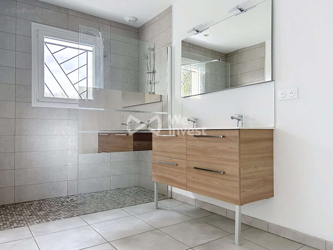 Maison à SERRES-CASTET