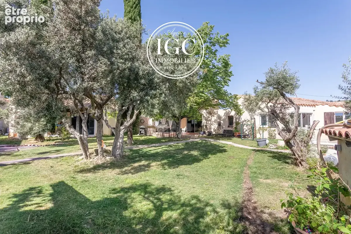 Maison type 5 - 210 m² / 1123 m² terrain - type  2 independant vitrolles village - photo 4