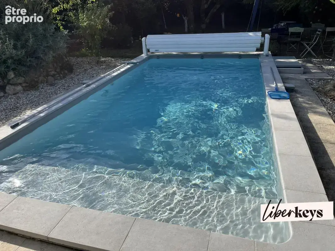 Maison en parfait état sur parcelle arborée de 1200m2 avec piscine - photo 7