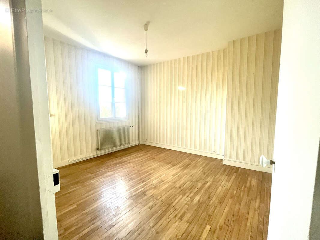 Maison à CHATELLERAULT