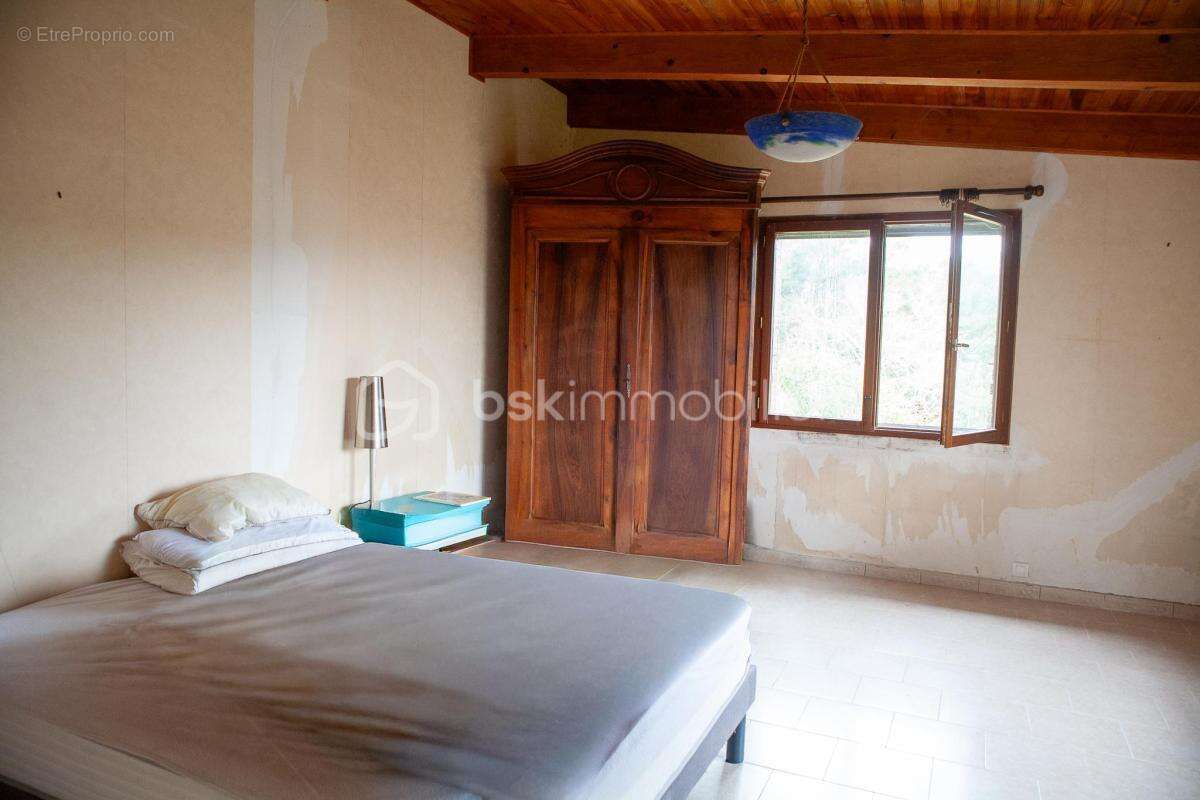 Maison avec vue dégagée, terrasse et appartement indépendant - photo 15