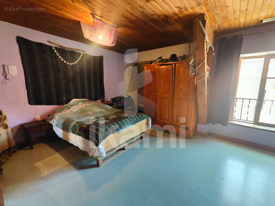 Ensemble immobilier avec terrain de 1 000 m2 et stationnement - photo 6