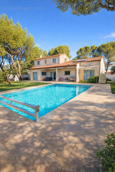 Maison à VILLENEUVE-LES-AVIGNON