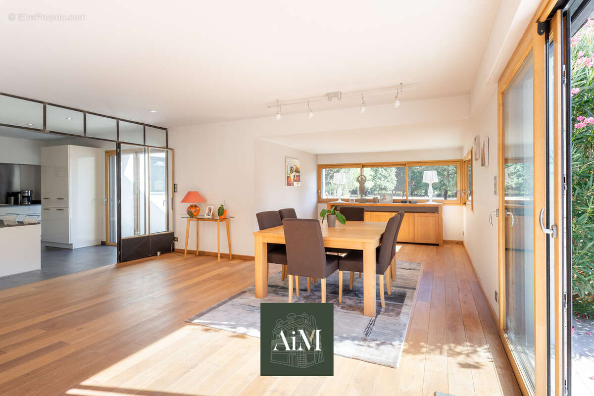 Propriété de prestige à vendre à Vannes- Domaine de plus de 3 hectares avec étang - photo 7