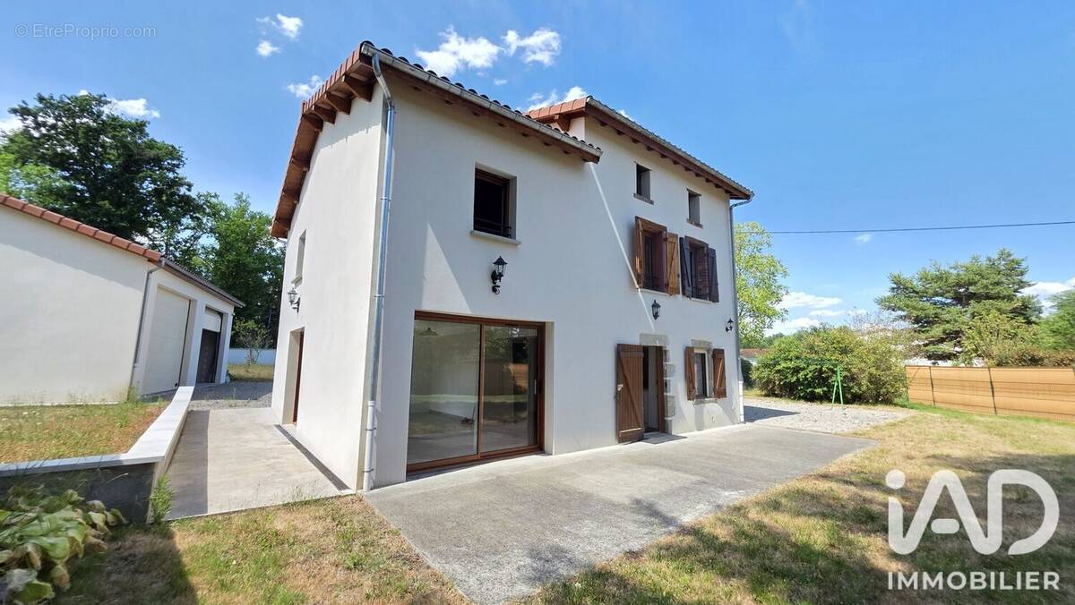 Photo 1 - Maison à ORLEAT