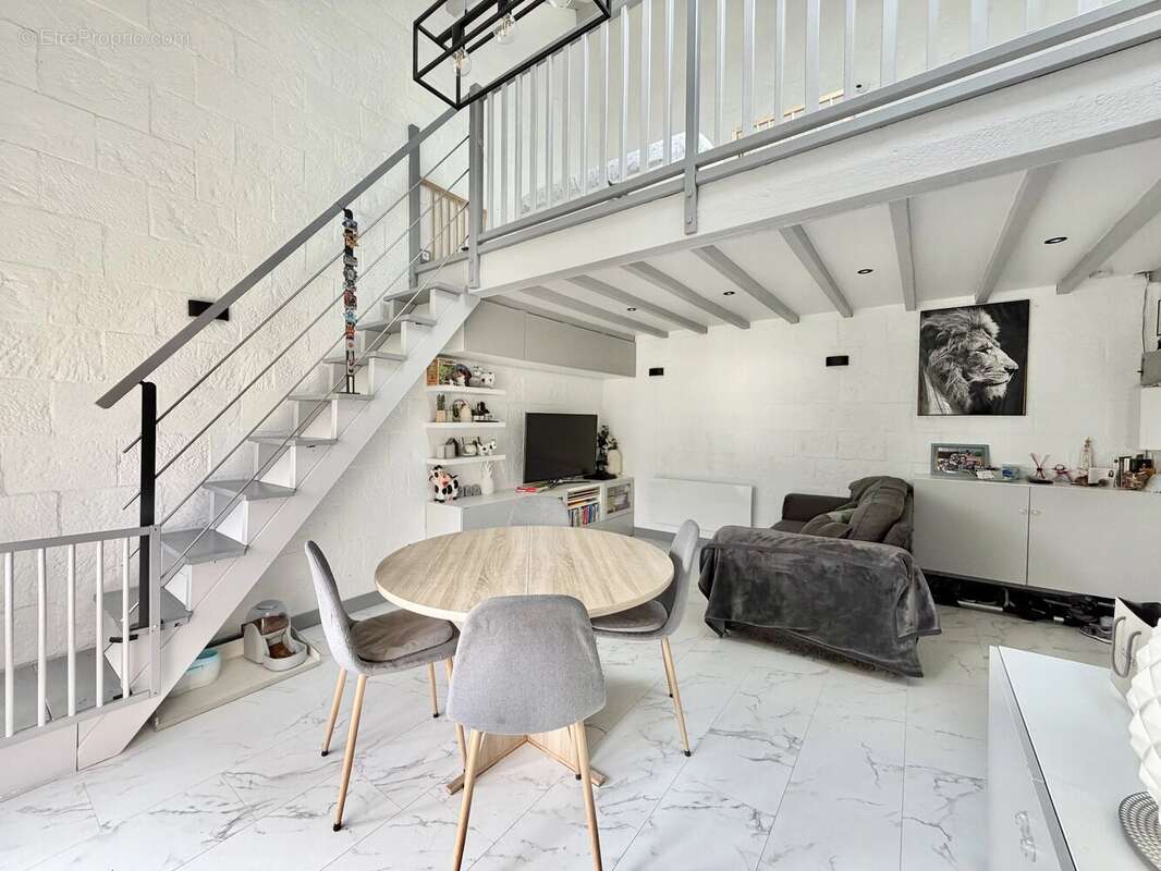 Appartement 38 m² à Verrieres-Le-Buisson  - photo 2