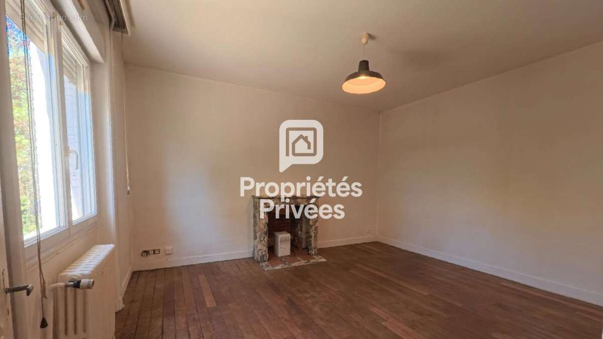 Nontron (24300) --- maison des années 30 au charme préservé --- - photo 4