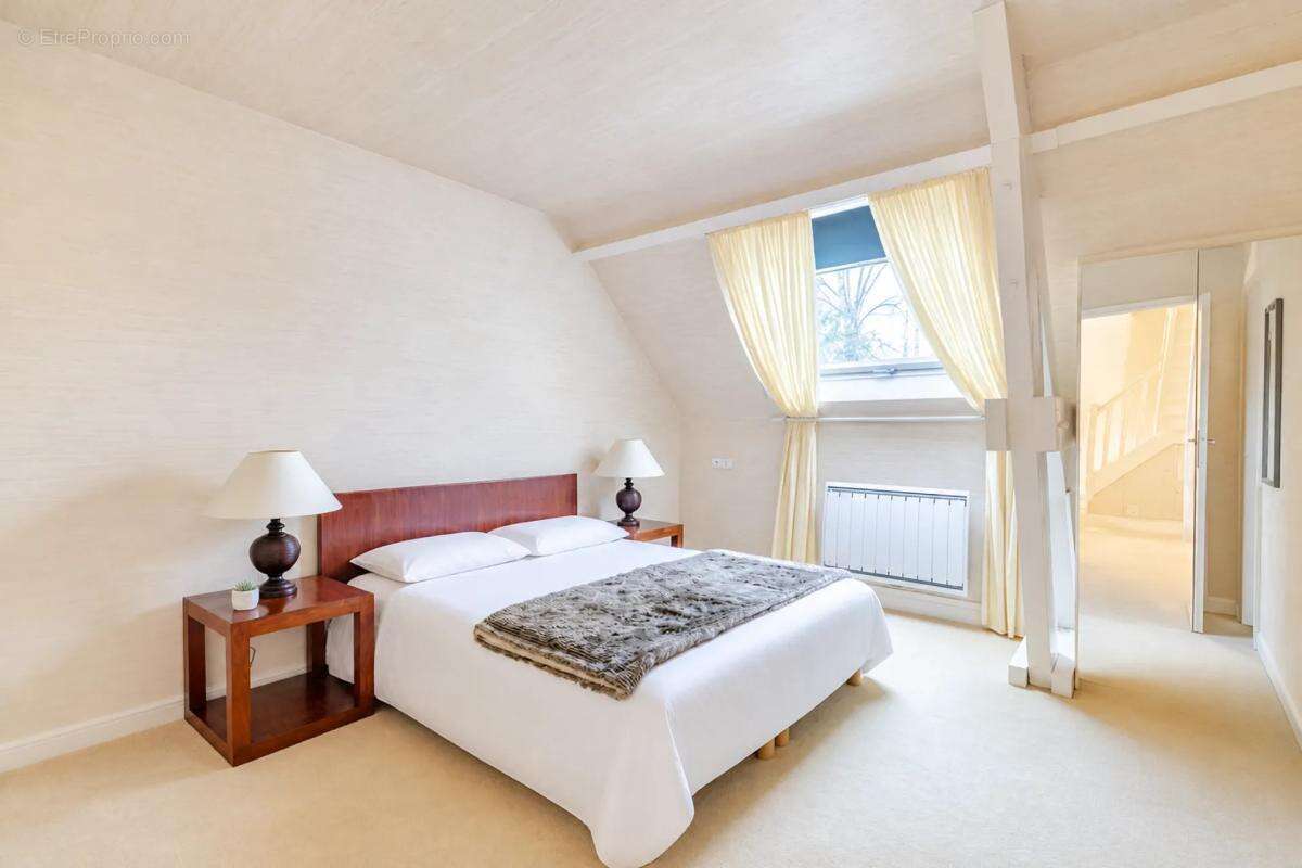 Appartement de 5 pièces de 160 m² à Jouy-en-Josas - photo 5