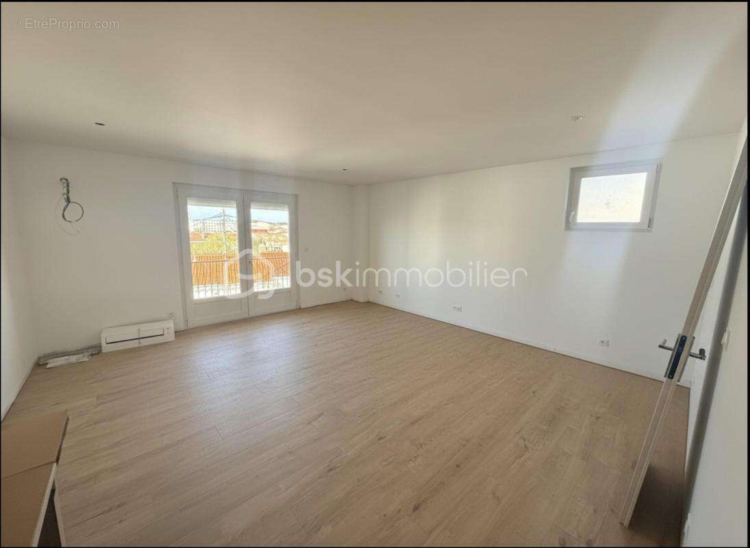 Appartement T2 entièrement rénové - Centre ville - photo 3