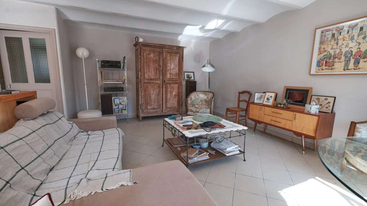 Maison à ROUSSILLON-EN-MORVAN