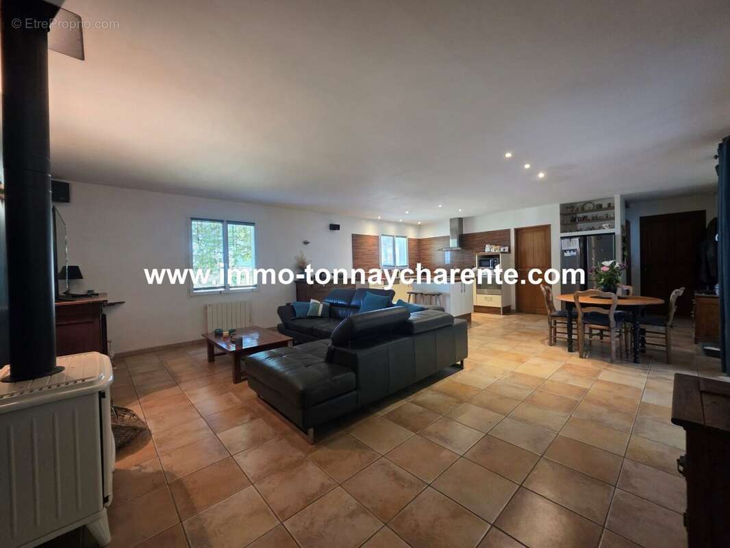 Maison à TONNAY-CHARENTE