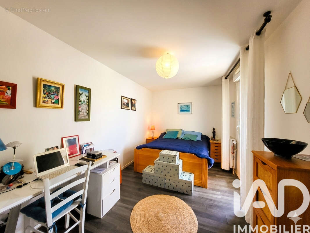 Photo 9 - Appartement à GENNEVILLIERS