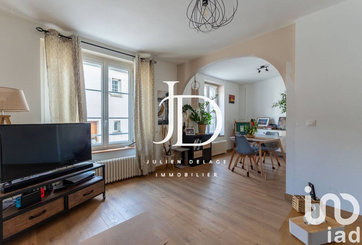 Photo 1 - Maison à VER-SUR-LAUNETTE