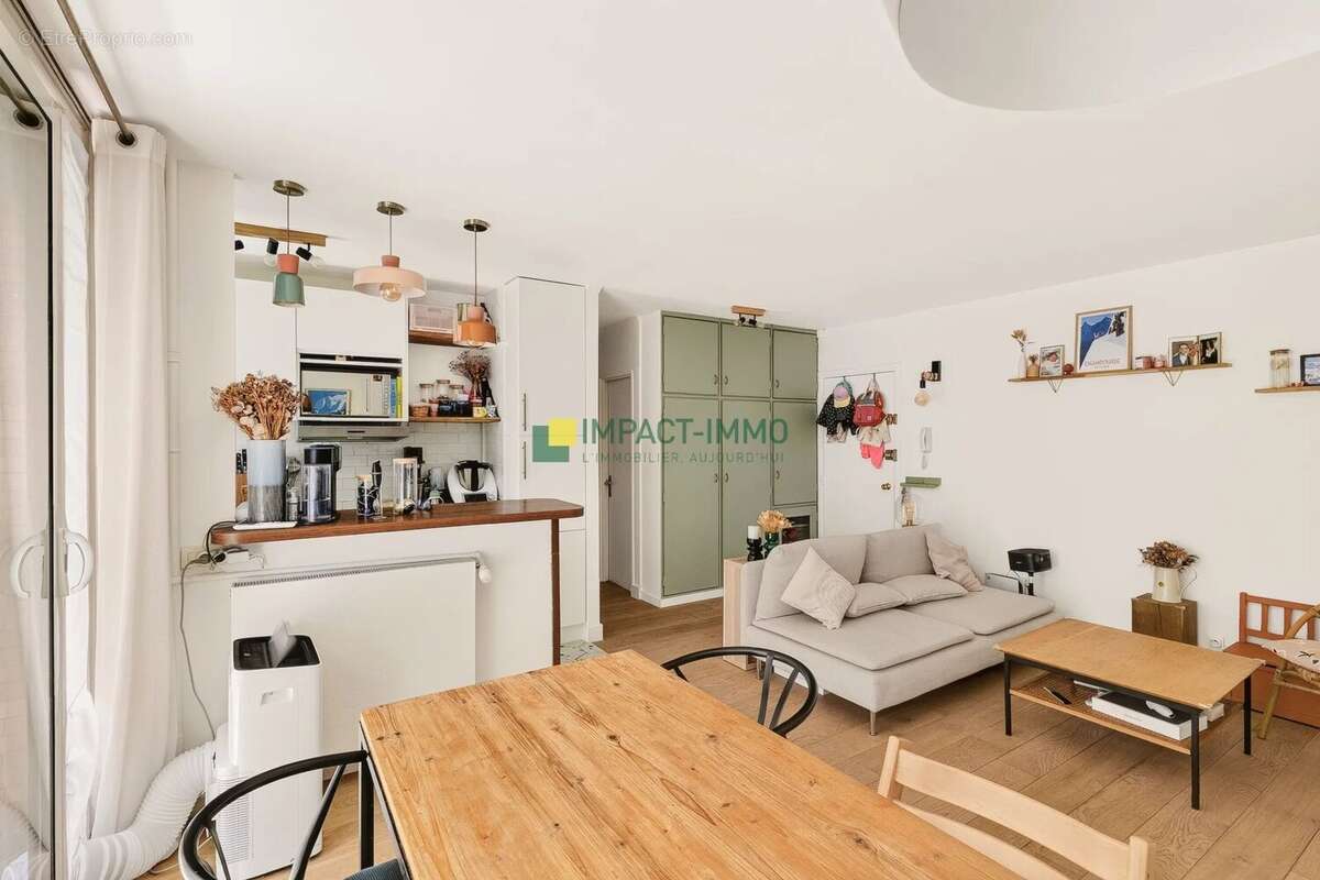 Appartement à LA GARENNE-COLOMBES