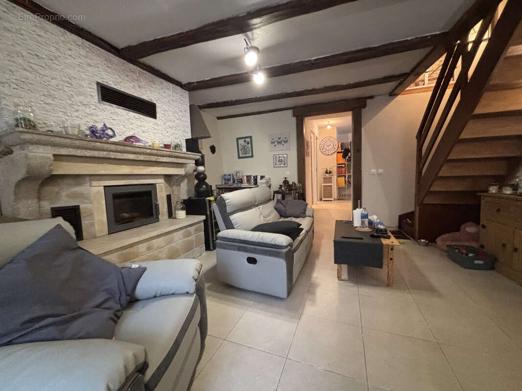 Maison à COURBAN