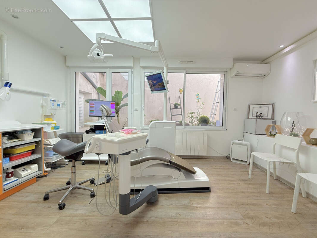 Commerce à CHAPONOST