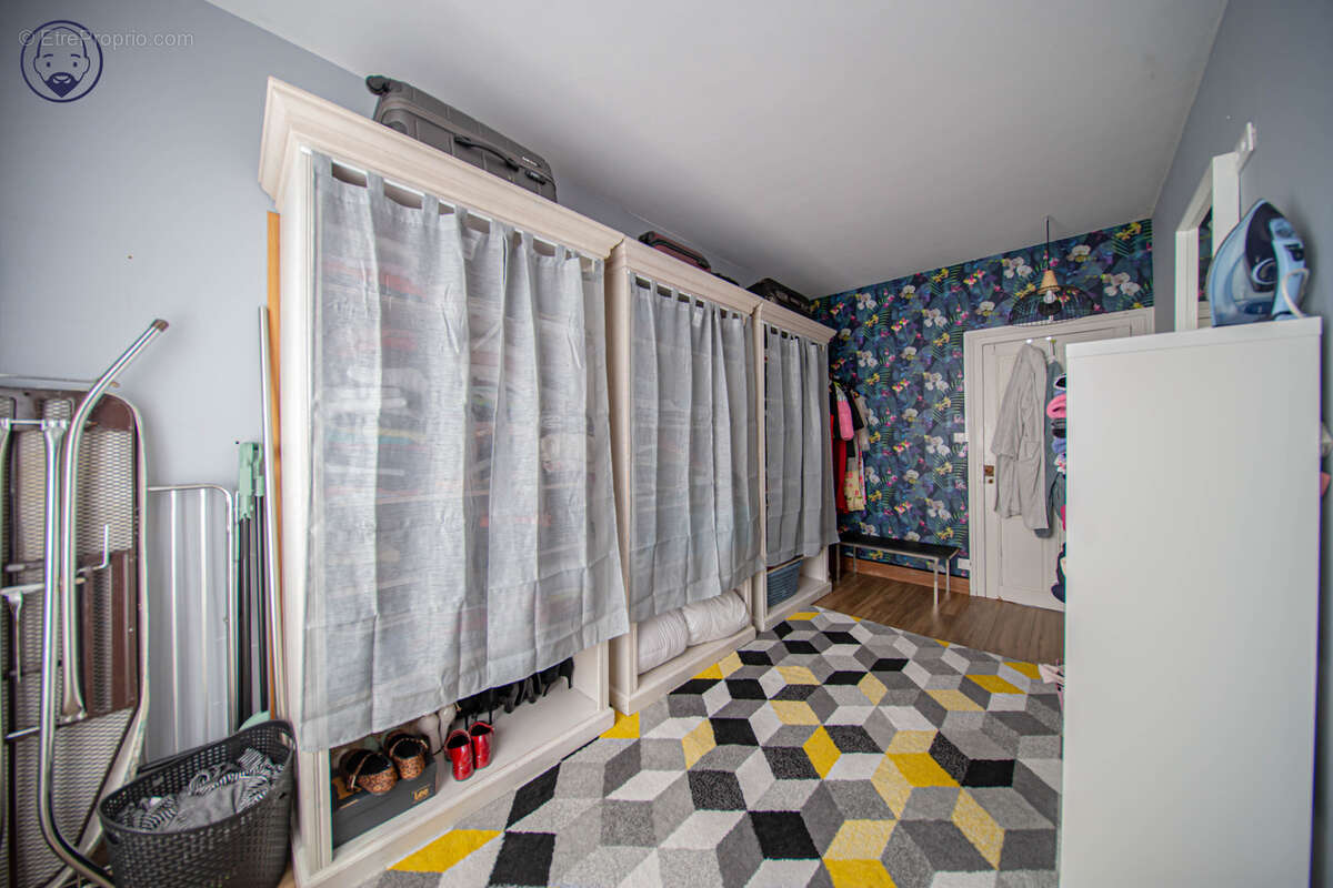 Maison de caractère avec dépendance et nombreuses possibilités d’aménagement - photo 11