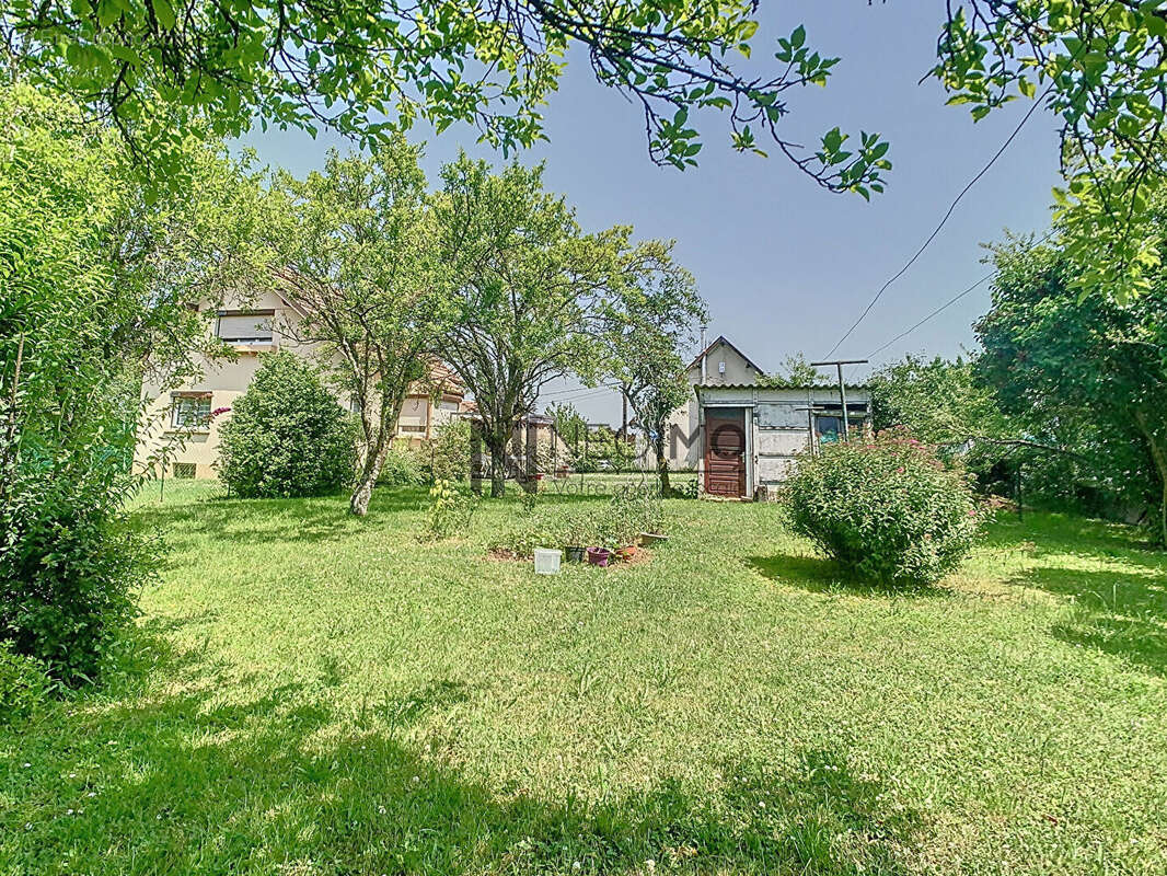 Maison à GIRONCOURT-SUR-VRAINE