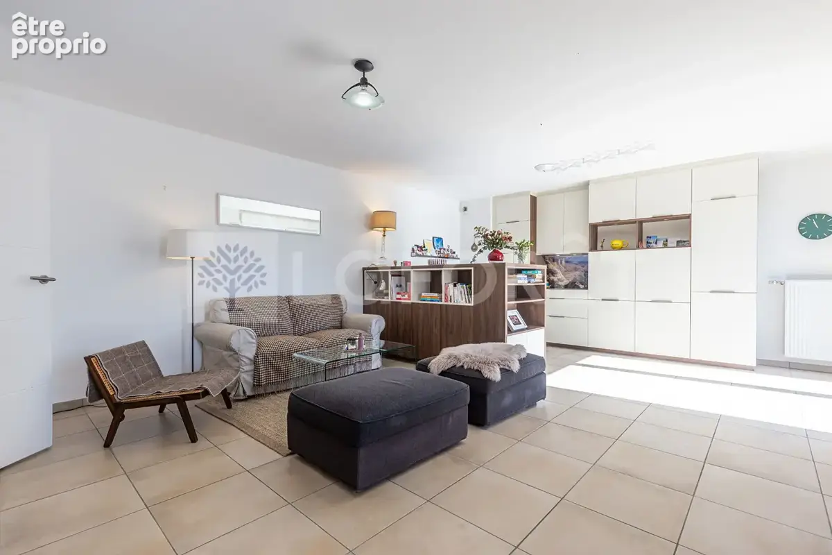 Agence immobiliere laforet - "agave" - appartement t3 traversant de 78,80 m² - balcons - garage en sus - dernier etage - vue deg - photo 6