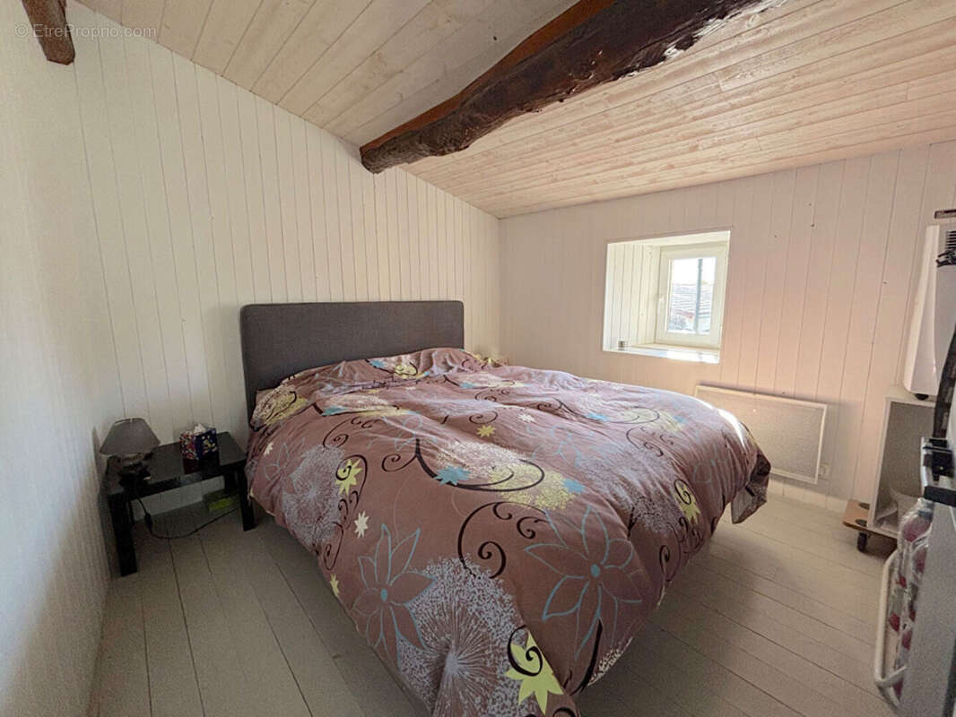 Maison 75 m² à Corme-Ecluse  - photo 6