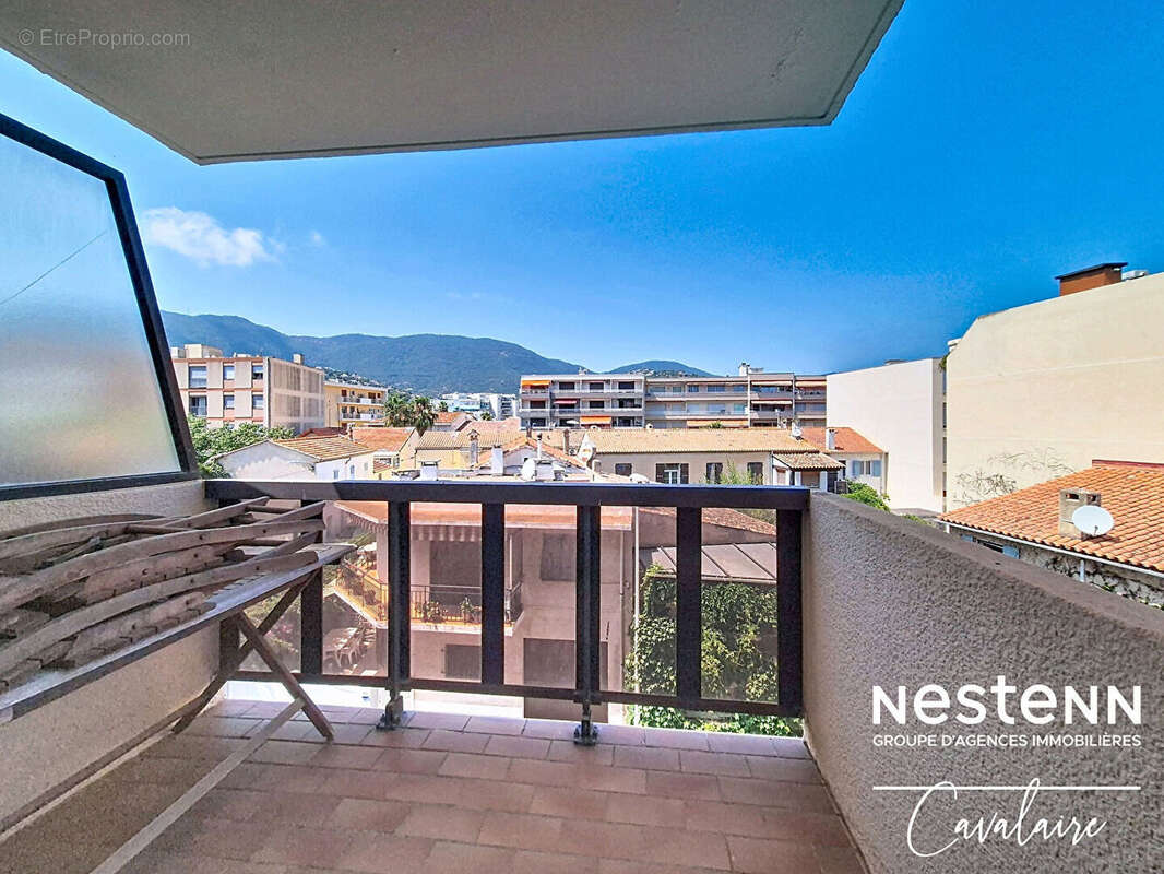 TOUT A PIED - Appartement Cavalaire-sur-Mer 2 pièce(s) 34 m² avec stationnement et cave - photo 2