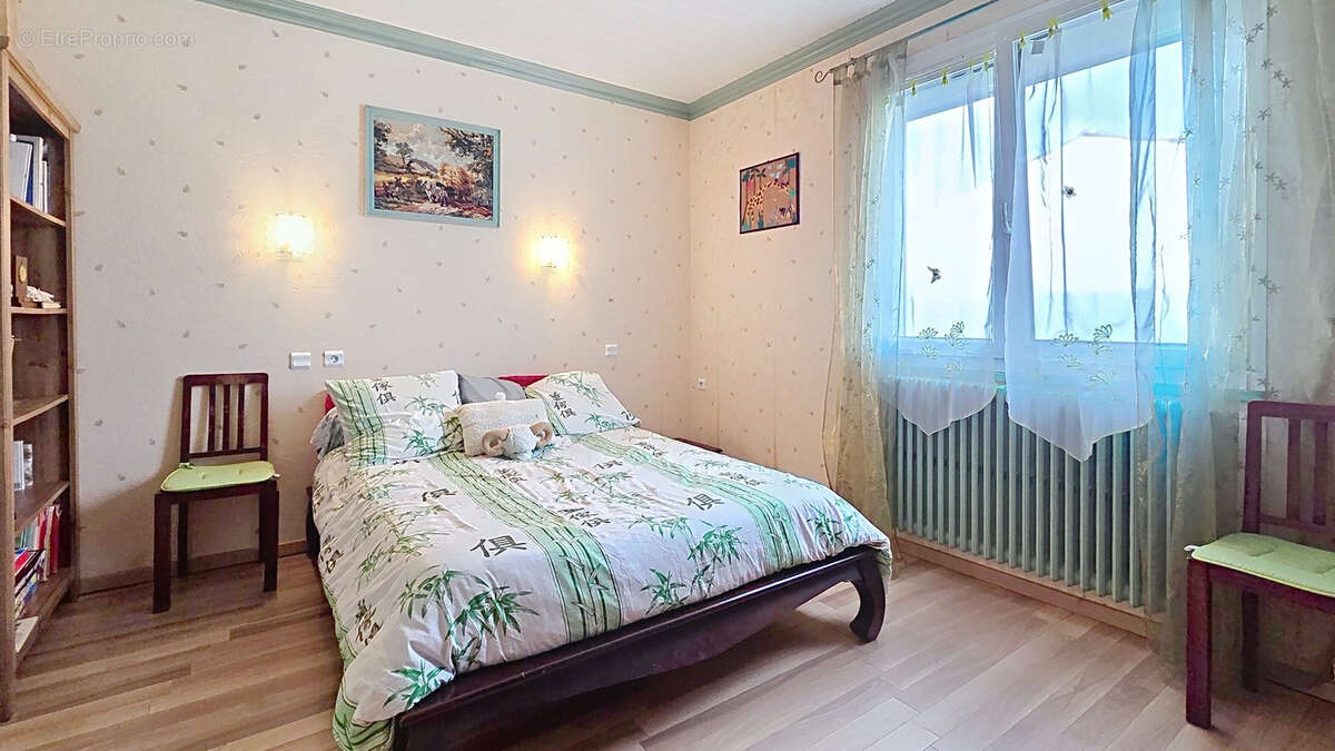 Maison à vendre Familliale 4 chambres - Sous sol total - 170 m2 - photo 7