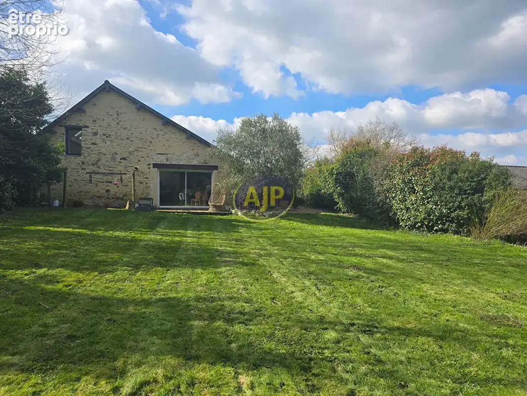 MOUAIS 44590  Maison en pierre 135 m² - 4 chs - piscine - terrain constructible - photo 13