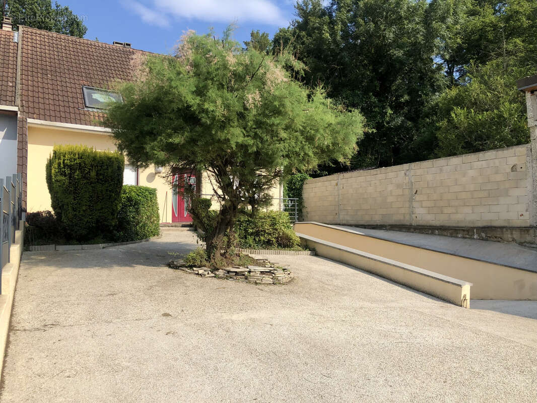 Maison à CLAYE-SOUILLY