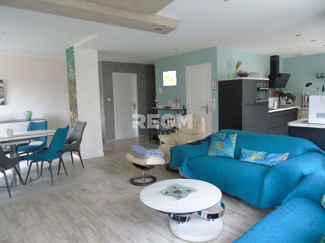 Appartement à SAINT-ETIENNE