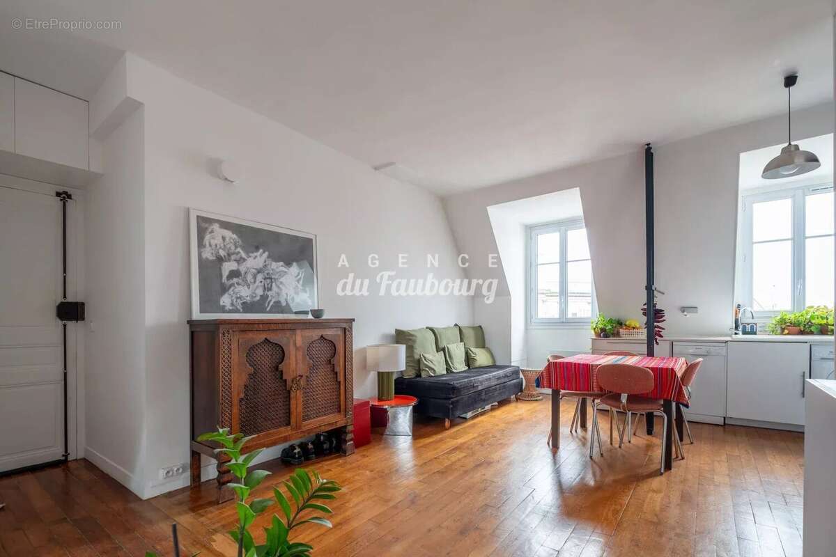 Appartement à PARIS-10E